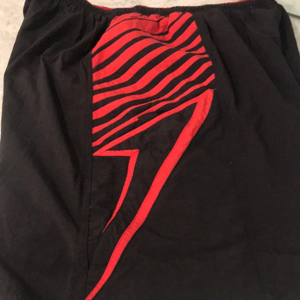 Speedo Swim Trunks Mens Size Large Black with Red Logo Pockets Drawstring Waist - Picture 6 of 10